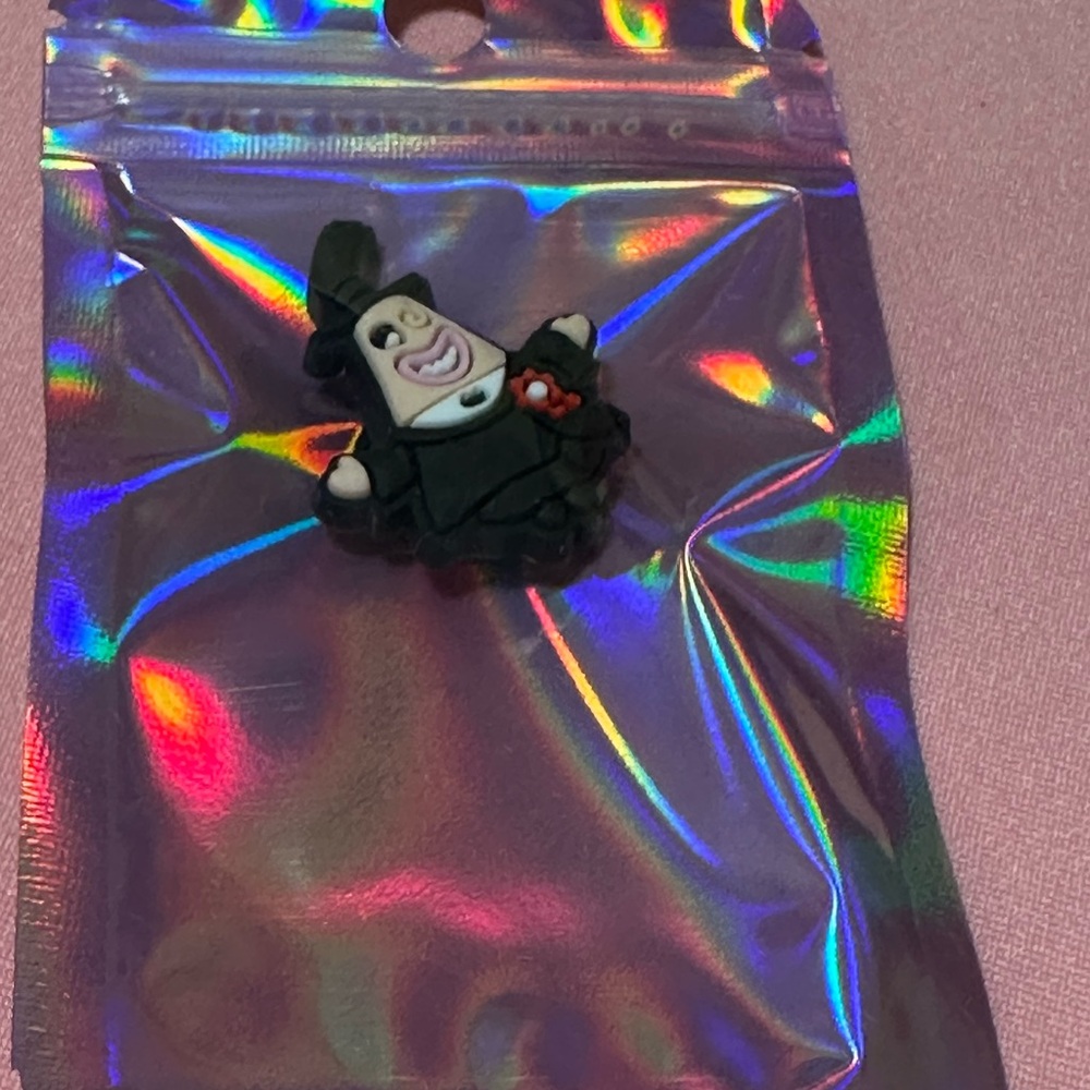 Croc charm